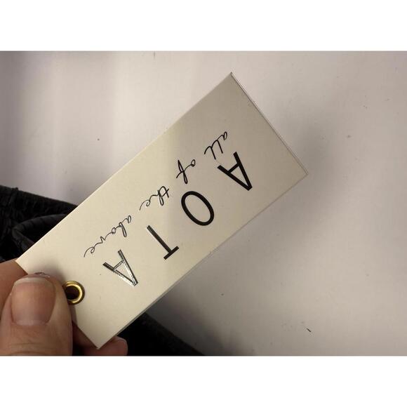 NWT Black Vegan Leather Crocodile Pattern Women's Handbag - Picture 3 of 7